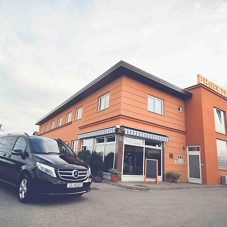 Hotel Phoenix Velika Gorica Exterior foto