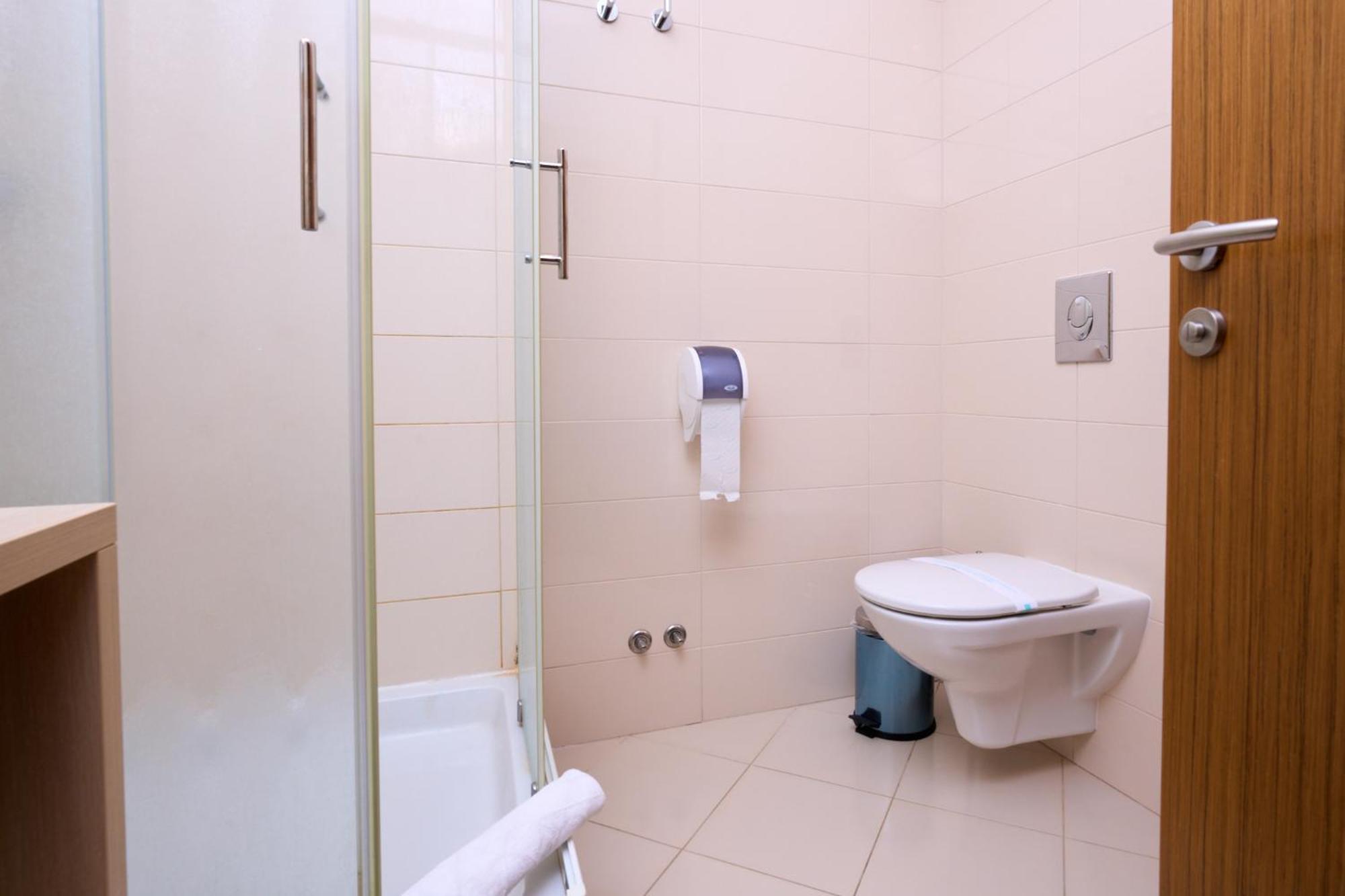 Hotel Phoenix Velika Gorica Habitación foto