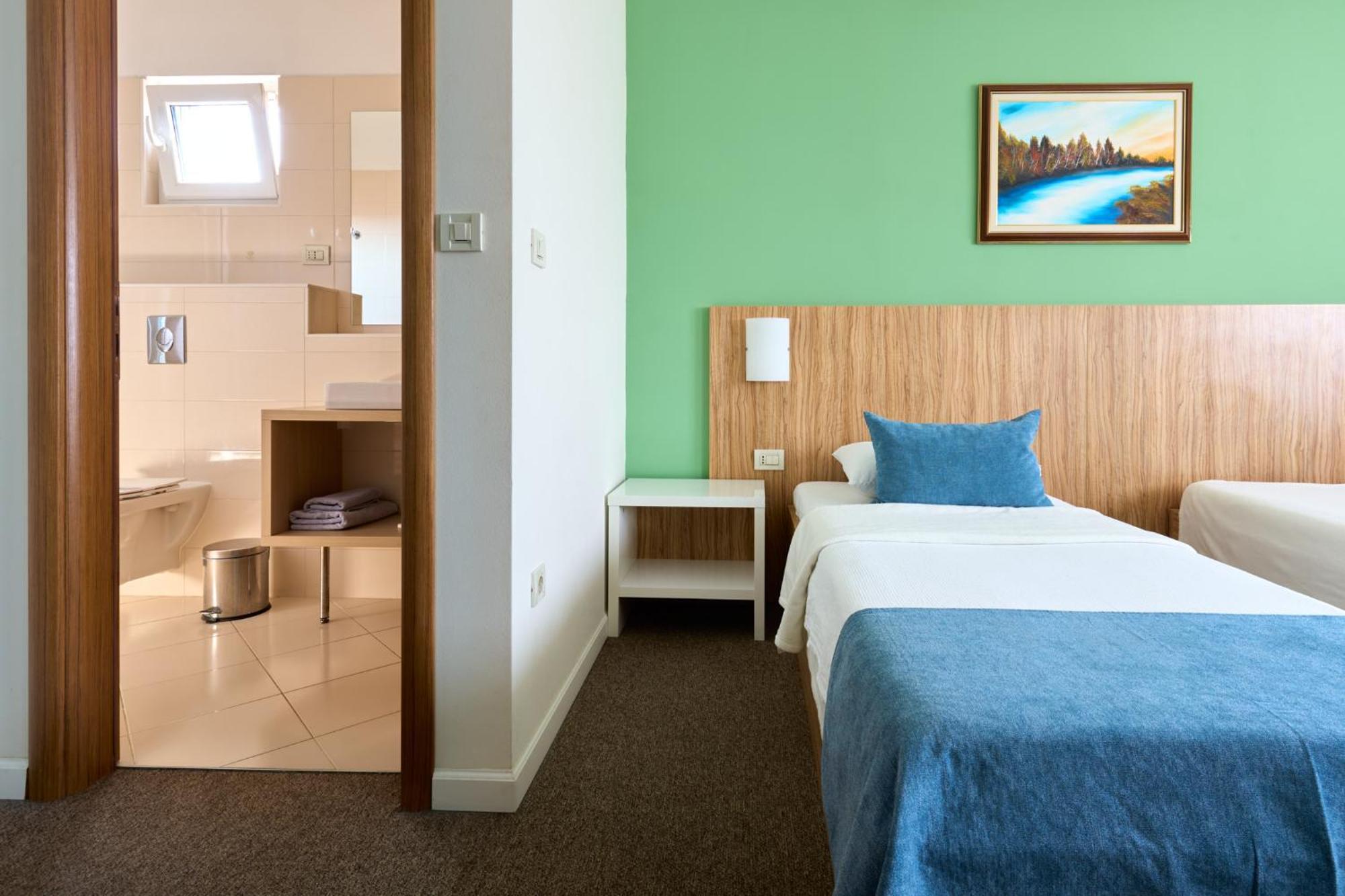 Hotel Phoenix Velika Gorica Habitación foto