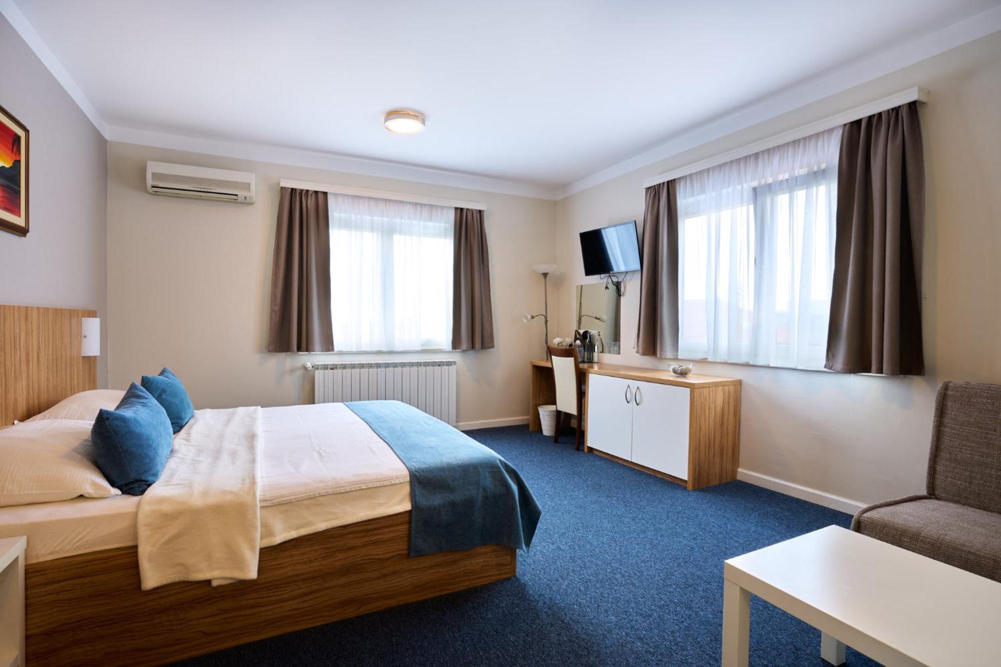 Hotel Phoenix Velika Gorica Habitación foto