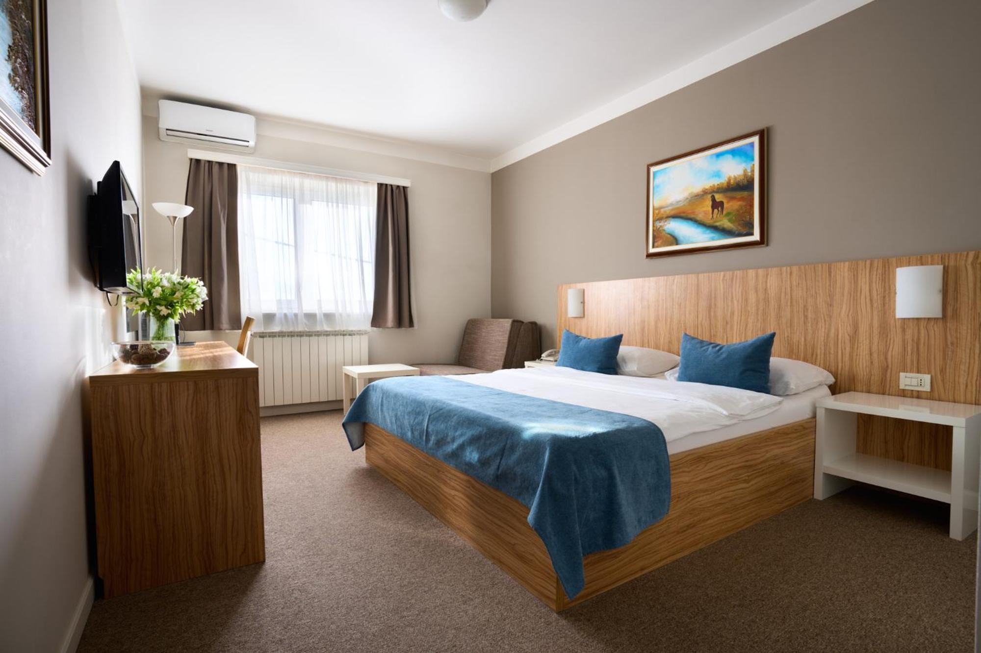Hotel Phoenix Velika Gorica Habitación foto